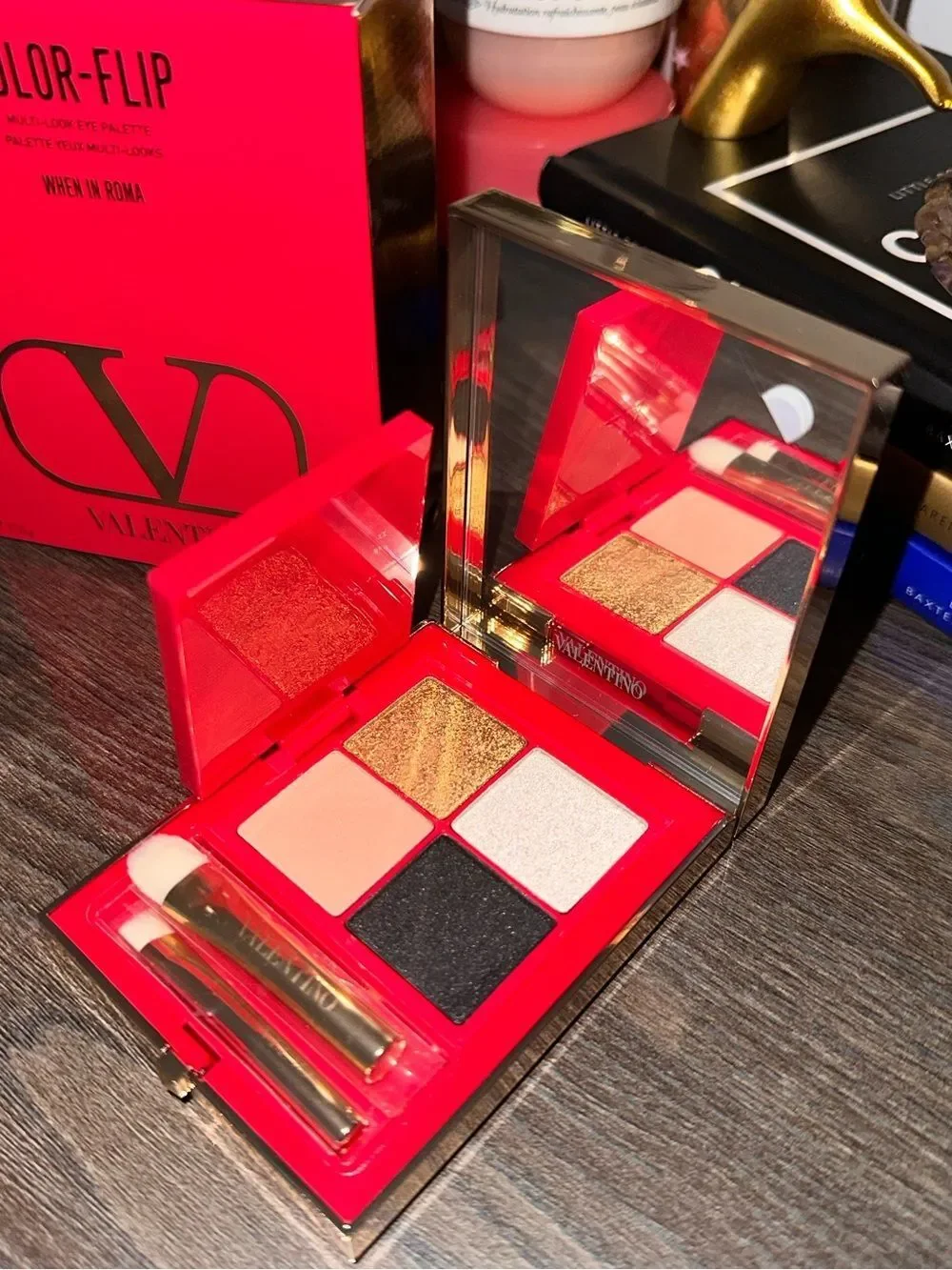 VALENTINO COLOR-FLIP EYESHADOW PALETTE COLOR: WHEN IN ROMA 01